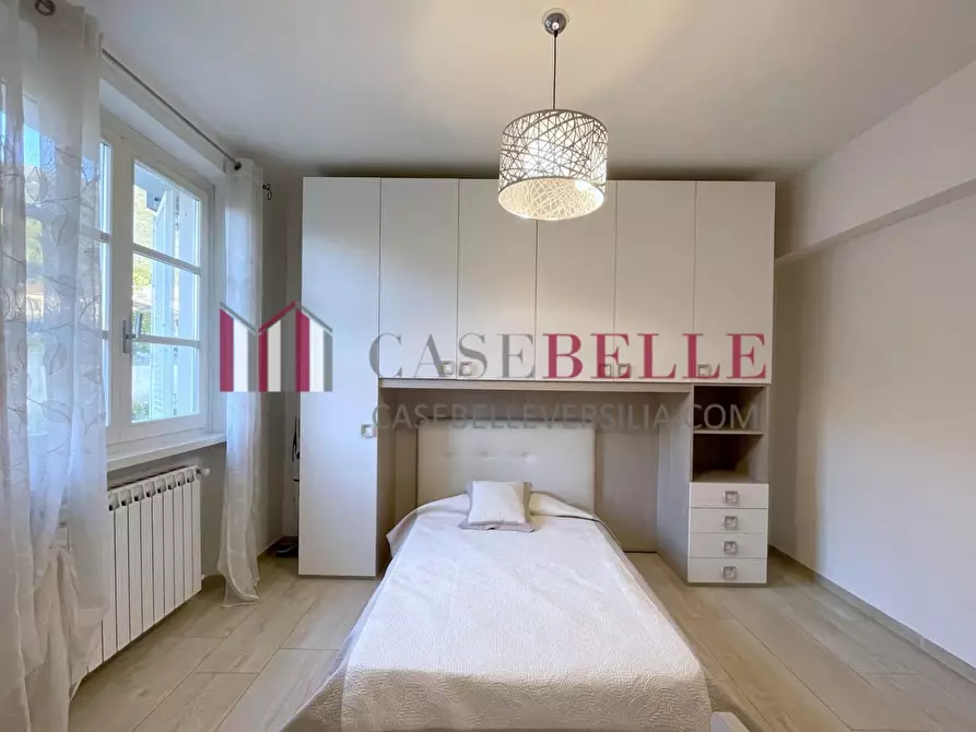 Immagine 43 di Casa indipendente in vendita  a Camaiore