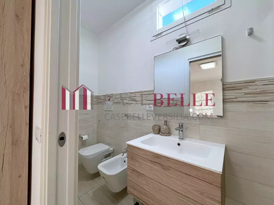 Immagine 31 di Casa indipendente in vendita  a Camaiore