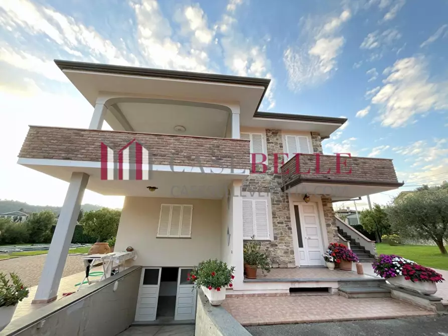 Immagine 69 di Casa indipendente in vendita  a Camaiore