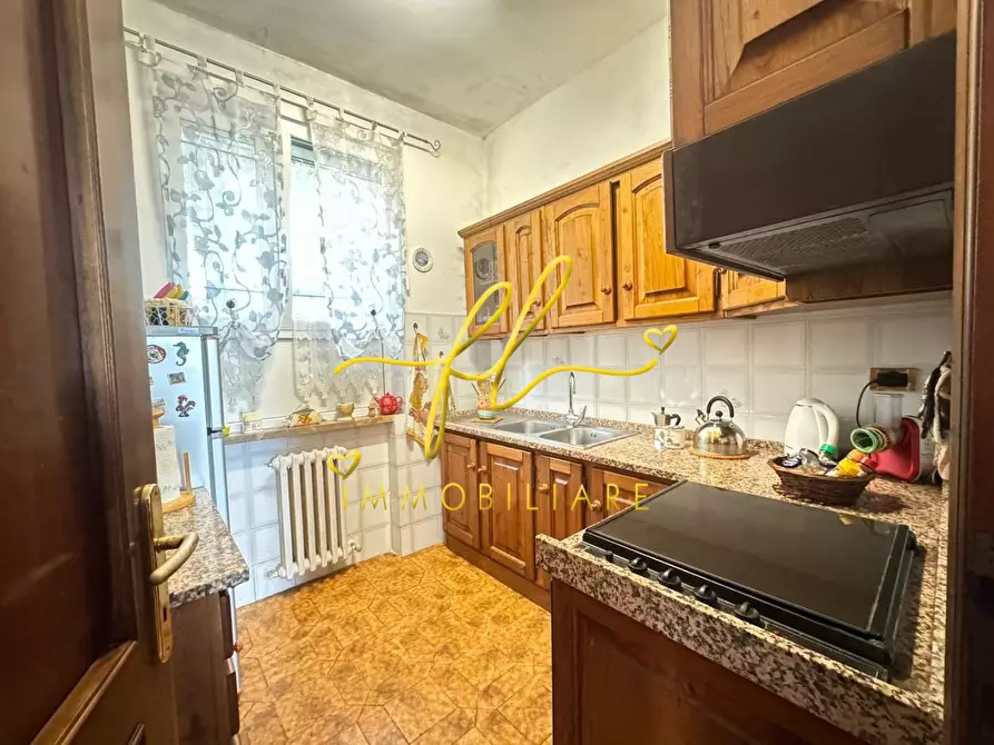 Immagine 10 di Villa in vendita  a Collesalvetti