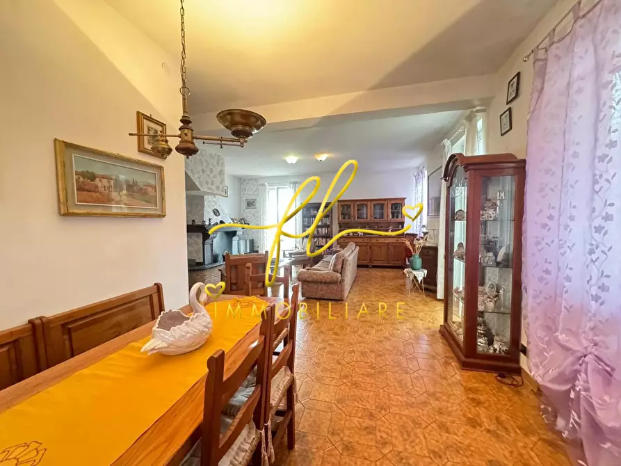 Immagine 8 di Villa in vendita  a Collesalvetti