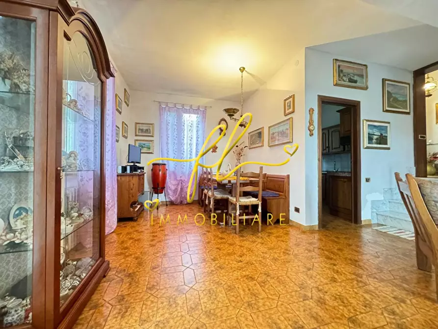 Immagine 18 di Villa in vendita  a Collesalvetti