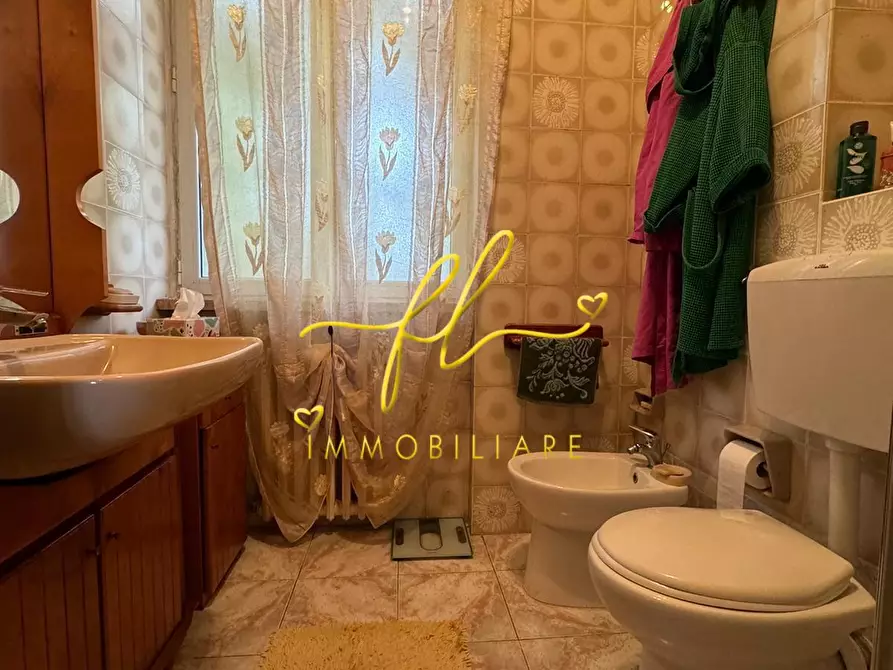 Immagine 27 di Villa in vendita  a Collesalvetti