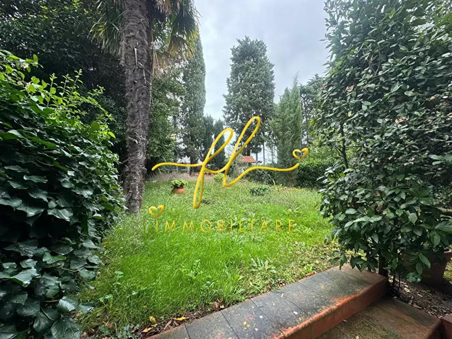 Immagine 37 di Villa in vendita  a Collesalvetti