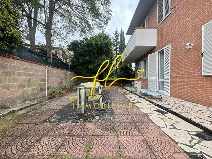 Immagine 40 di Villa in vendita  a Collesalvetti