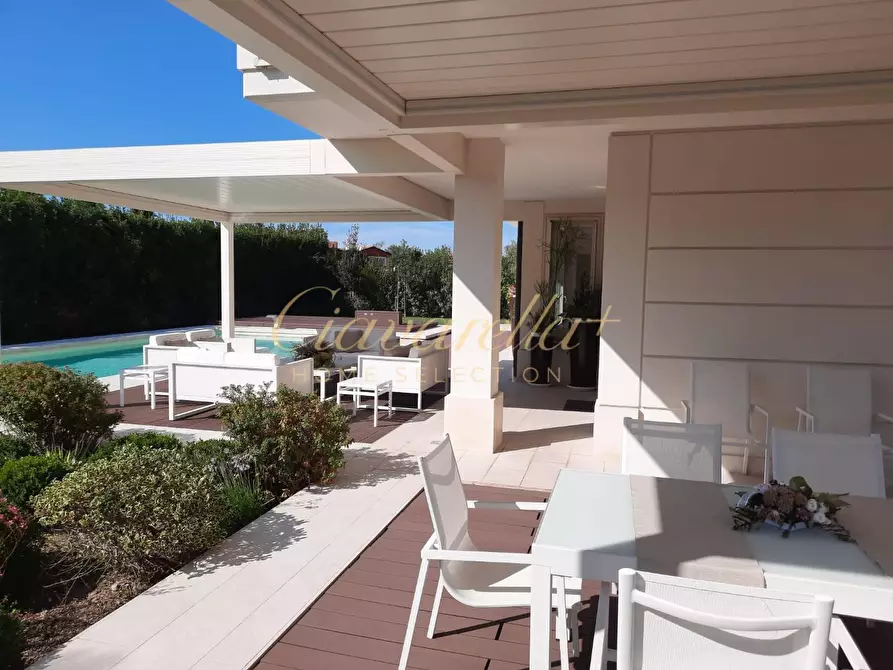 Immagine 5 di Villa in affitto  a Forte Dei Marmi