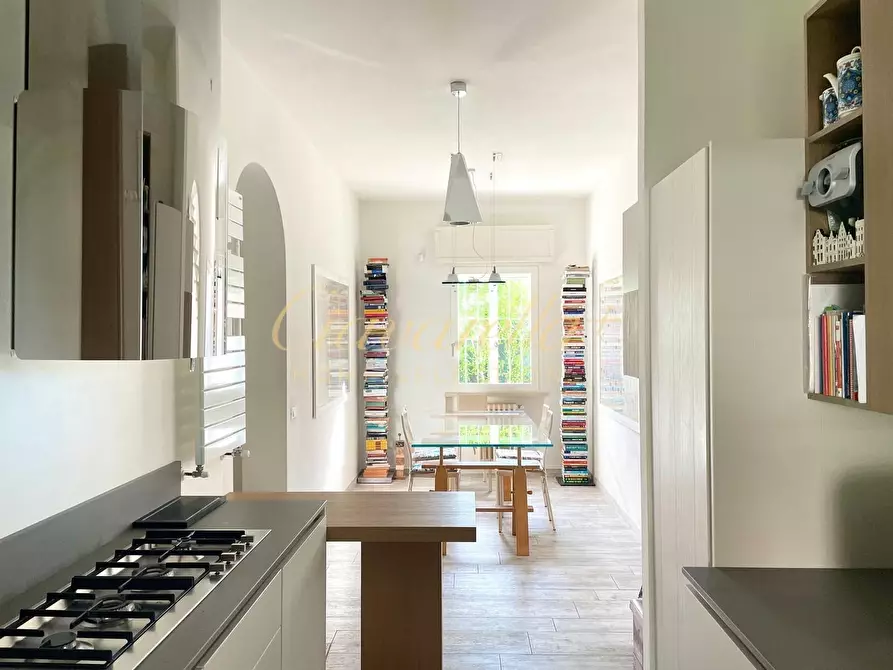 Immagine 6 di Villa in vendita  a Forte Dei Marmi