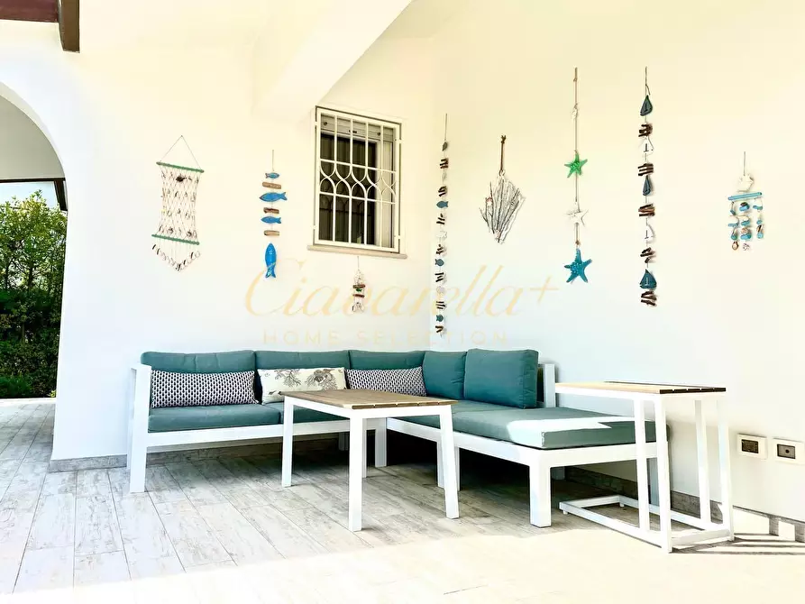 Immagine 7 di Villa in vendita  a Forte Dei Marmi