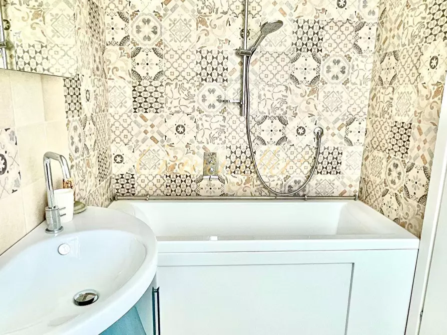 Immagine 3 di Villa in vendita  a Forte Dei Marmi