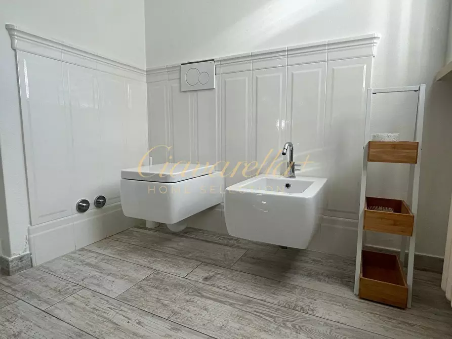 Immagine 4 di Villa in vendita  a Forte Dei Marmi