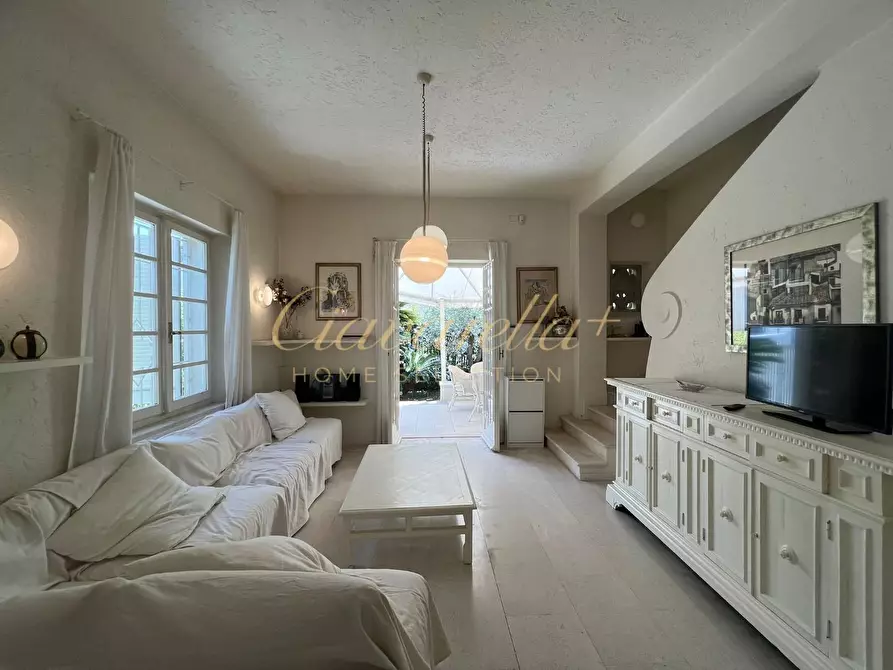 Immagine 12 di Casa semindipendente in vendita  a Forte Dei Marmi