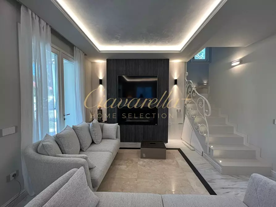 Immagine 14 di Villa in affitto  a Forte Dei Marmi