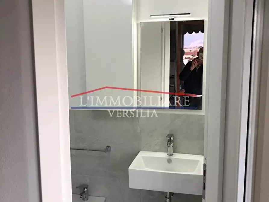 Immagine 4 di Appartamento in vendita  a Massa