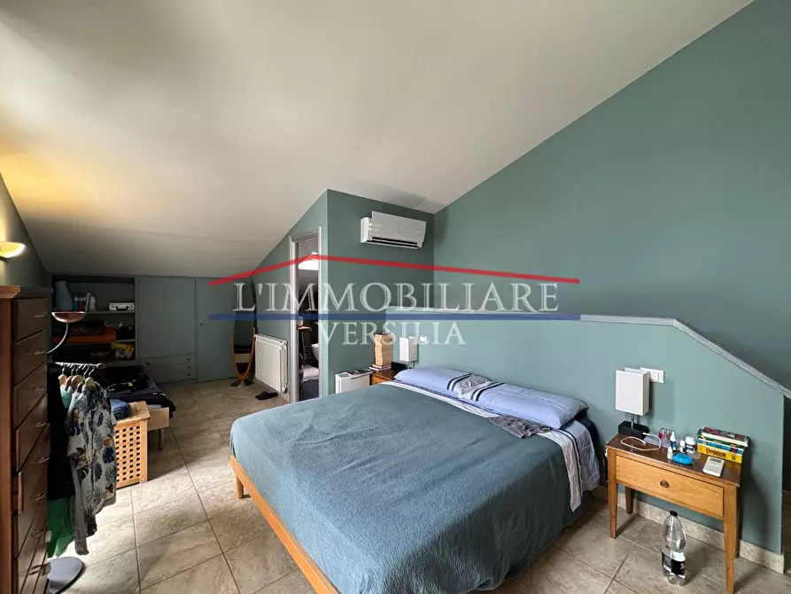 Immagine 17 di Villetta a schiera in vendita  a Montignoso