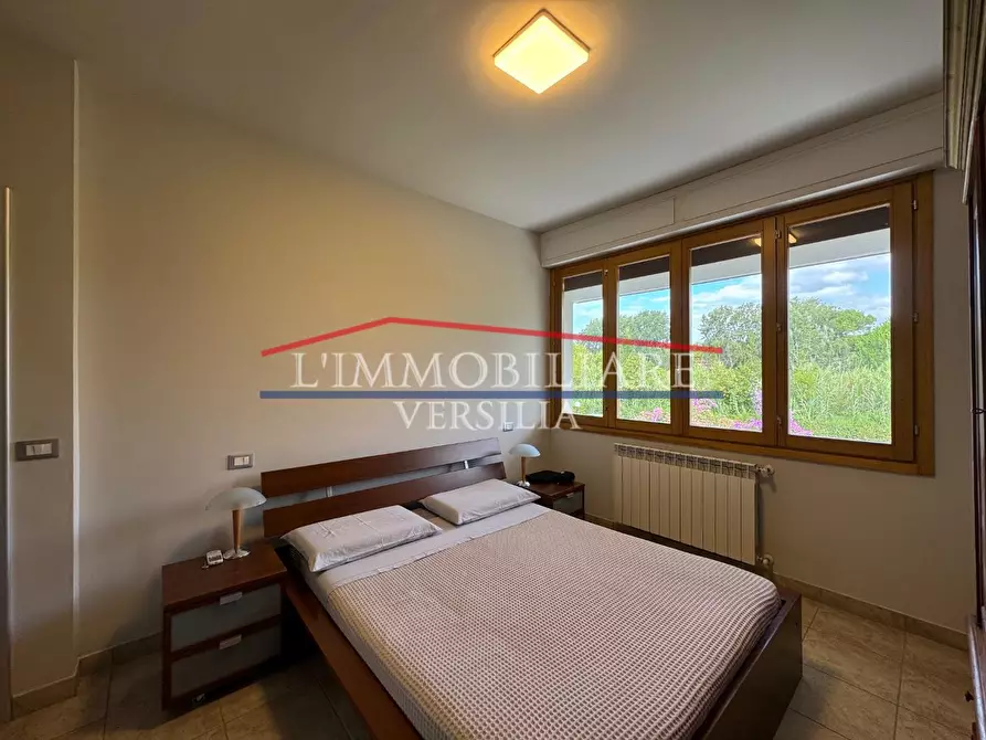 Immagine 14 di Villetta a schiera in vendita  a Montignoso