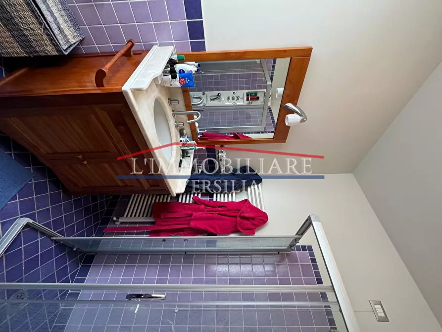 Immagine 15 di Villetta a schiera in vendita  a Montignoso