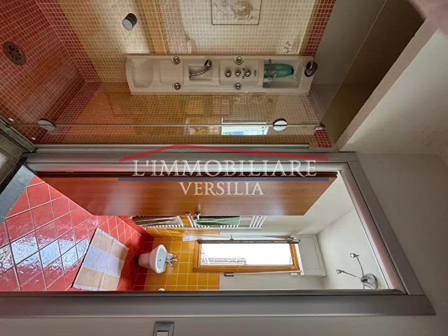 Immagine 12 di Villetta a schiera in vendita  a Montignoso