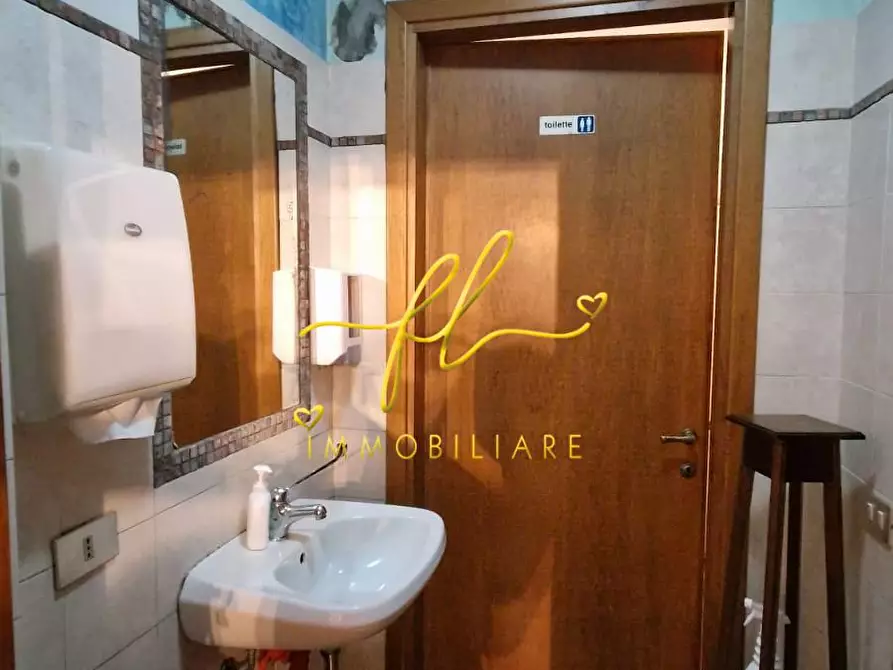 Immagine 19 di Bar / Ristorante in vendita  a Rosignano Marittimo