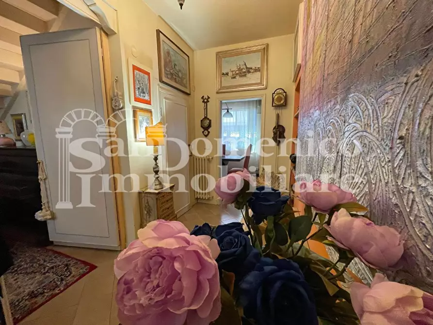 Immagine 37 di Villa in vendita  a Cascina