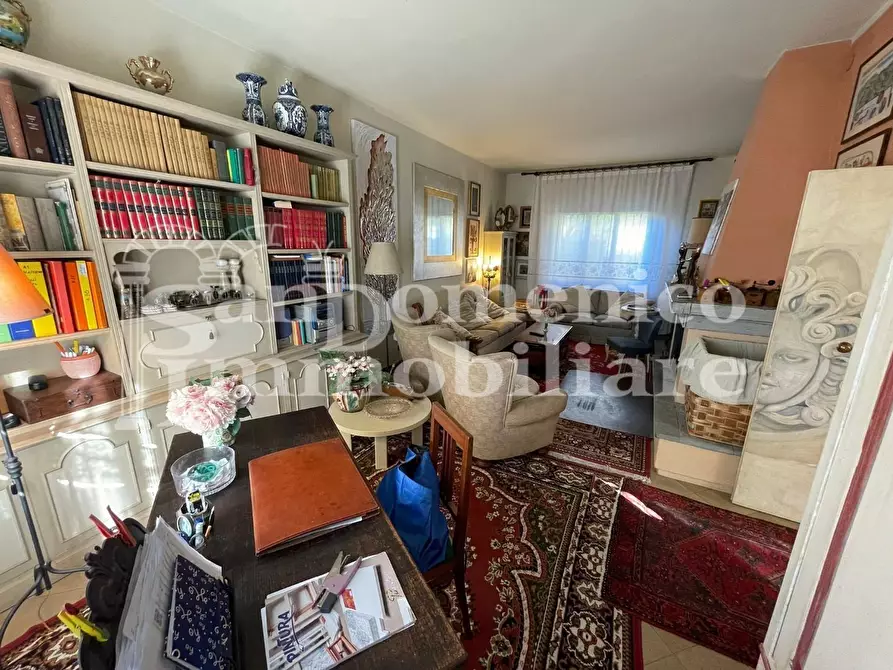 Immagine 32 di Villa in vendita  a Cascina