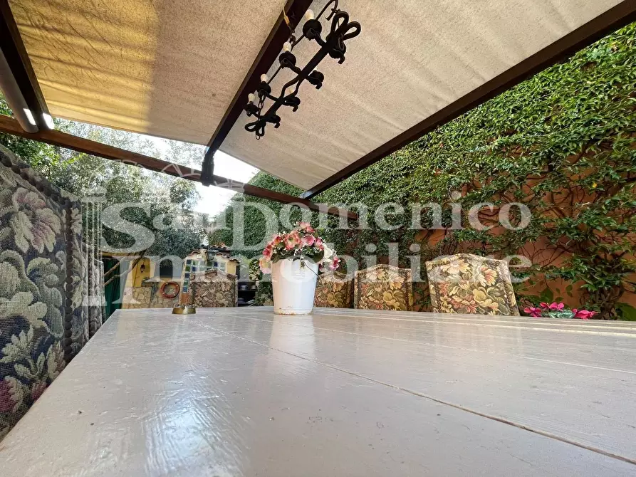 Immagine 6 di Villa in vendita  a Cascina