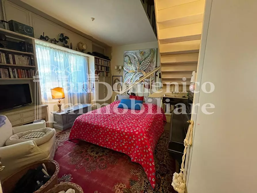 Immagine 38 di Villa in vendita  a Cascina