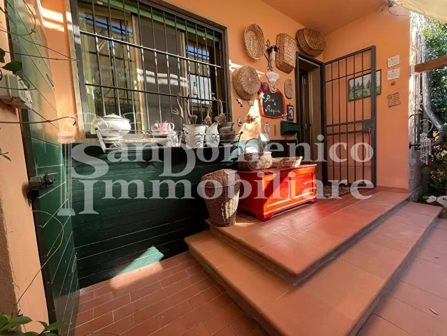 Immagine 16 di Villa in vendita  a Cascina