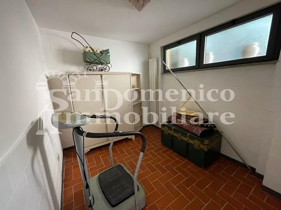 Immagine 61 di Villa in vendita  a Cascina