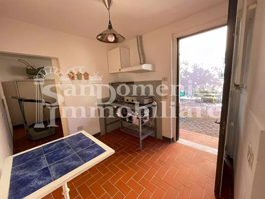 Immagine 60 di Villa in vendita  a Cascina