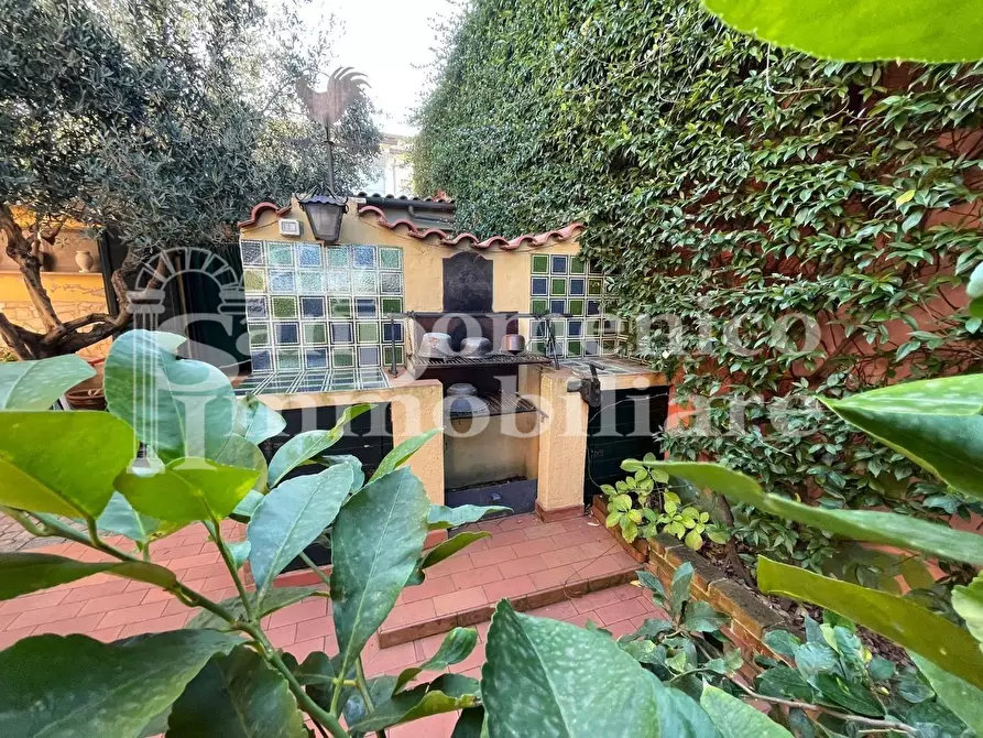 Immagine 8 di Villa in vendita  a Cascina