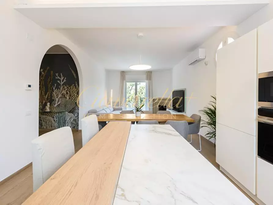 Immagine 12 di Appartamento in affitto  a Forte Dei Marmi