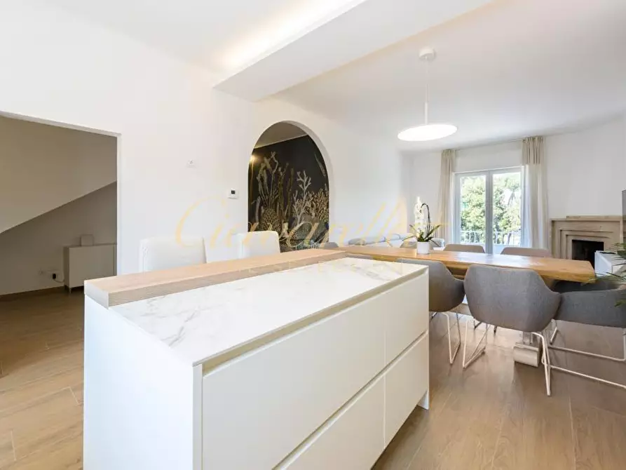 Immagine 9 di Appartamento in affitto  a Forte Dei Marmi