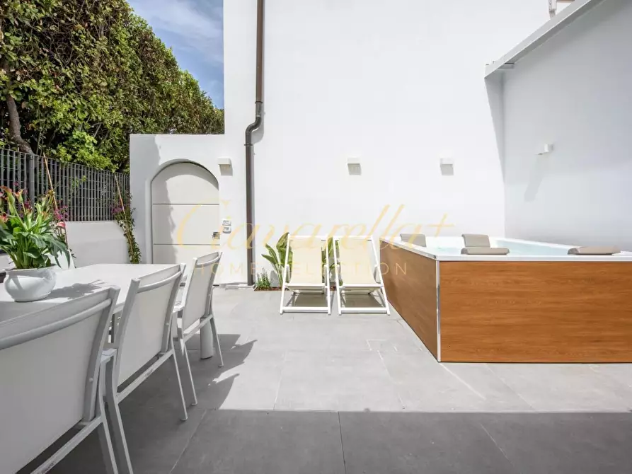 Immagine 3 di Appartamento in affitto  a Forte Dei Marmi