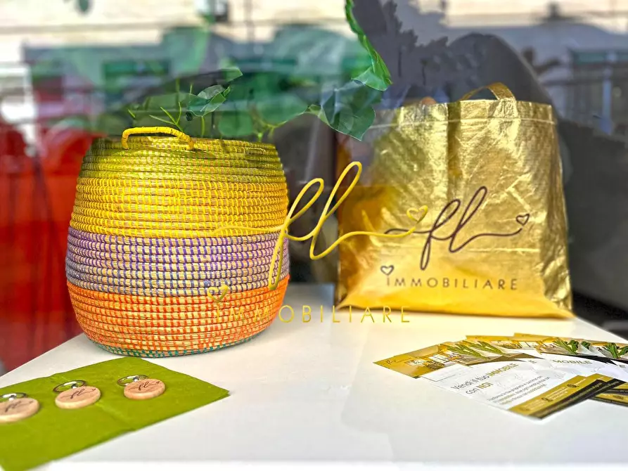 Immagine 6 di Locale commerciale in vendita  a Cecina