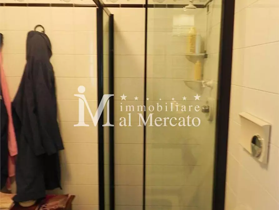 Immagine 17 di Villa in vendita  a Viareggio