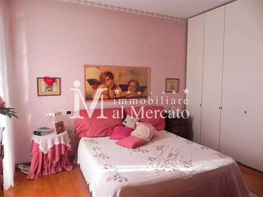 Immagine 22 di Villa in vendita  a Viareggio