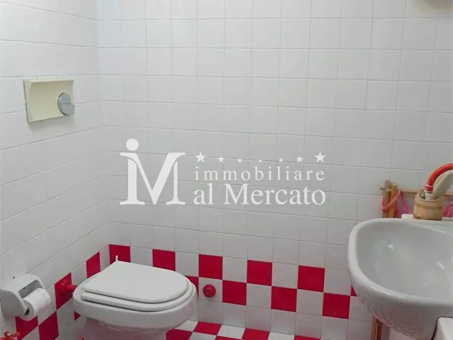 Immagine 20 di Villa in vendita  a Viareggio