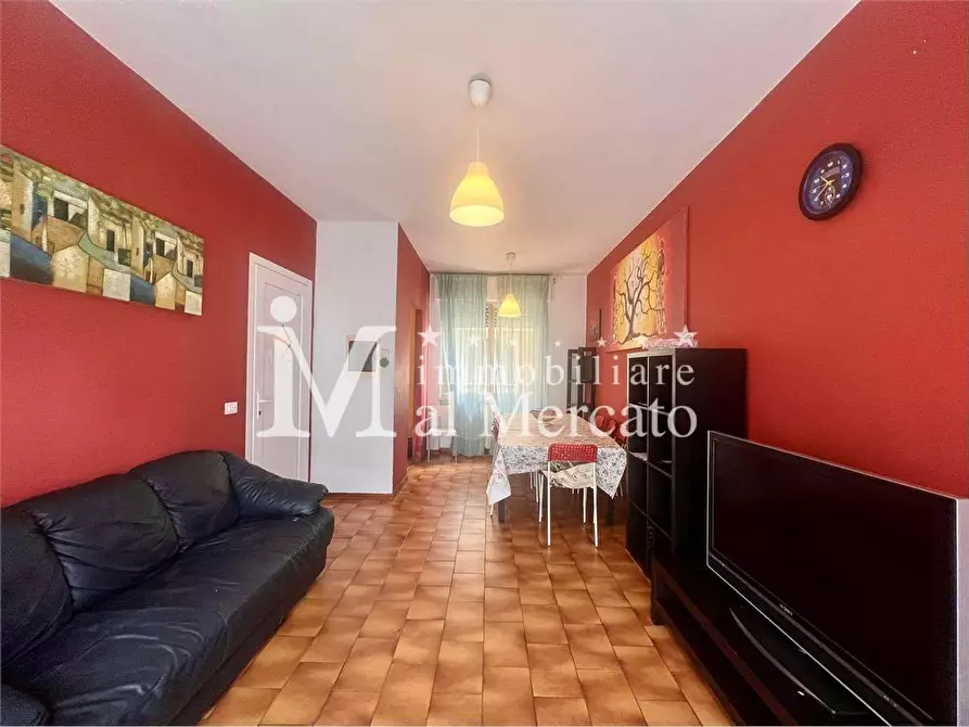 Immagine 2 di Villetta a schiera in vendita  a Viareggio