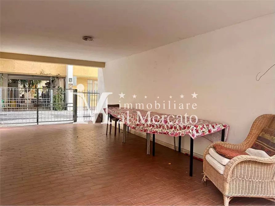 Immagine 9 di Villetta a schiera in vendita  a Viareggio