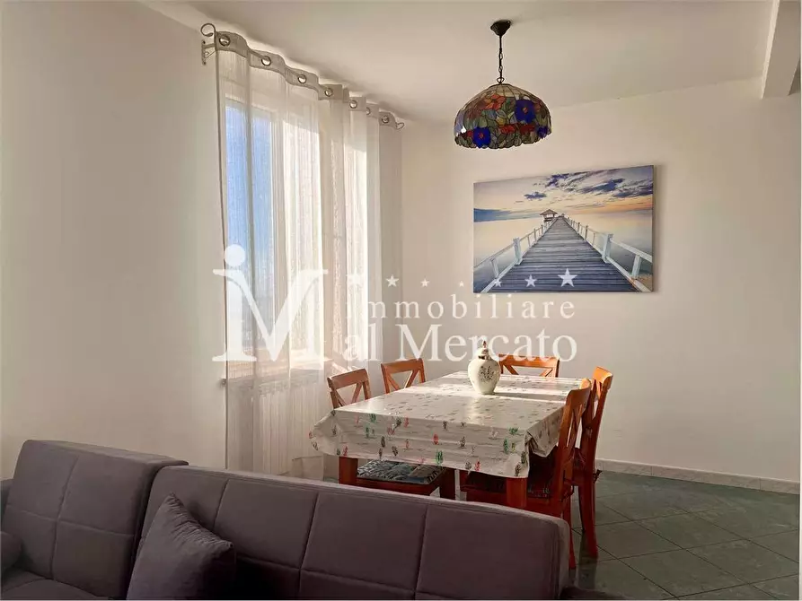 Immagine 5 di Appartamento in vendita  a Viareggio