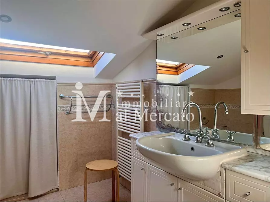 Immagine 28 di Appartamento in vendita  a Viareggio