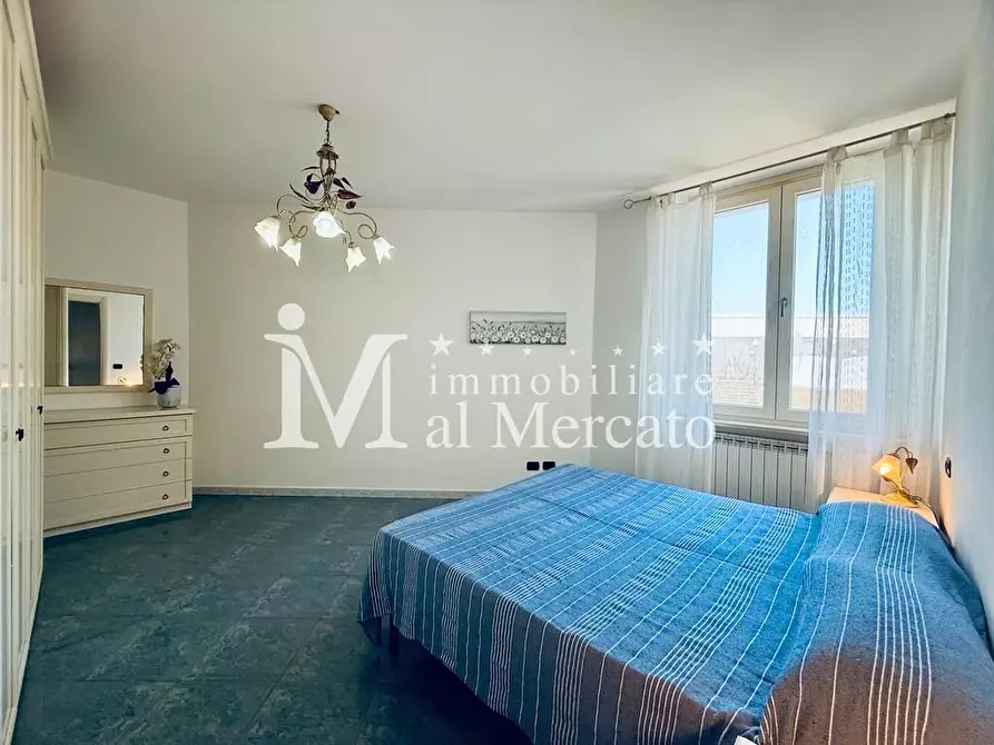 Immagine 15 di Appartamento in vendita  a Viareggio