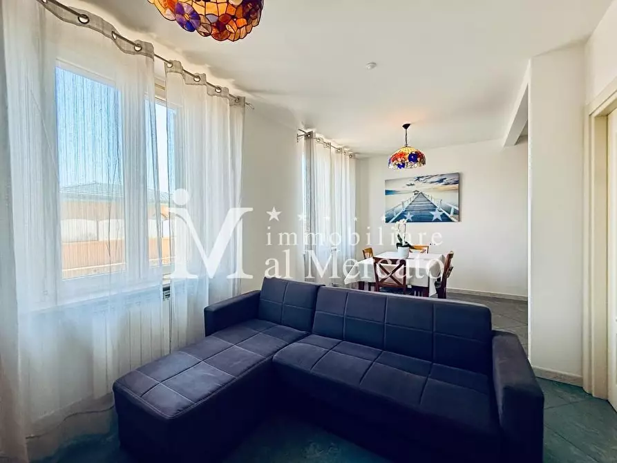 Immagine 4 di Appartamento in vendita  a Viareggio