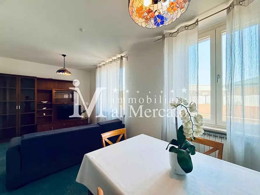 Immagine 3 di Appartamento in vendita  a Viareggio