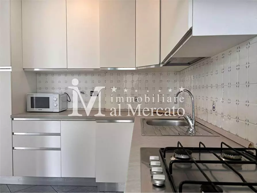 Immagine 12 di Appartamento in vendita  a Viareggio