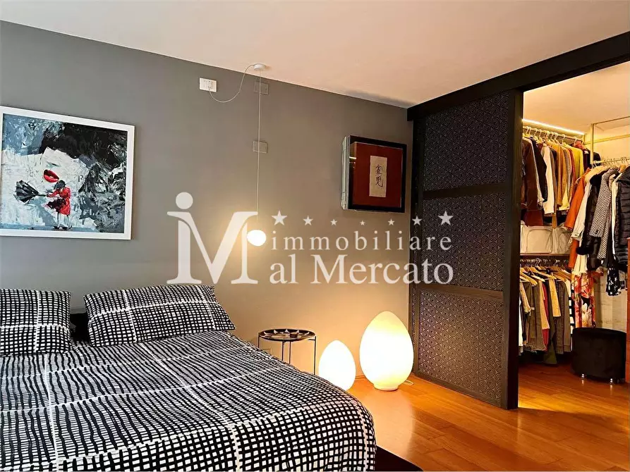 Immagine 36 di Villa in vendita  a Camaiore