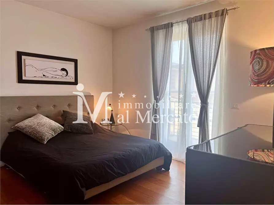 Immagine 87 di Villa in vendita  a Camaiore