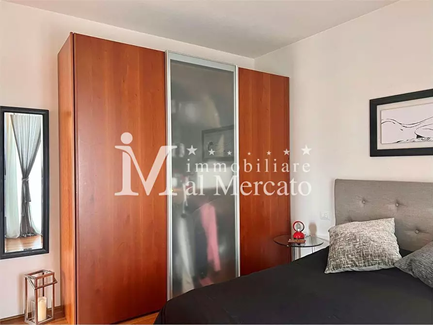 Immagine 81 di Villa in vendita  a Camaiore