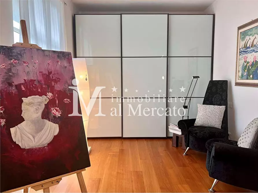 Immagine 73 di Villa in vendita  a Camaiore