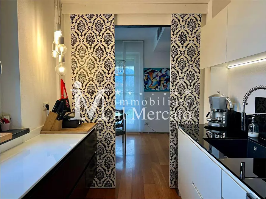 Immagine 34 di Villa in vendita  a Camaiore